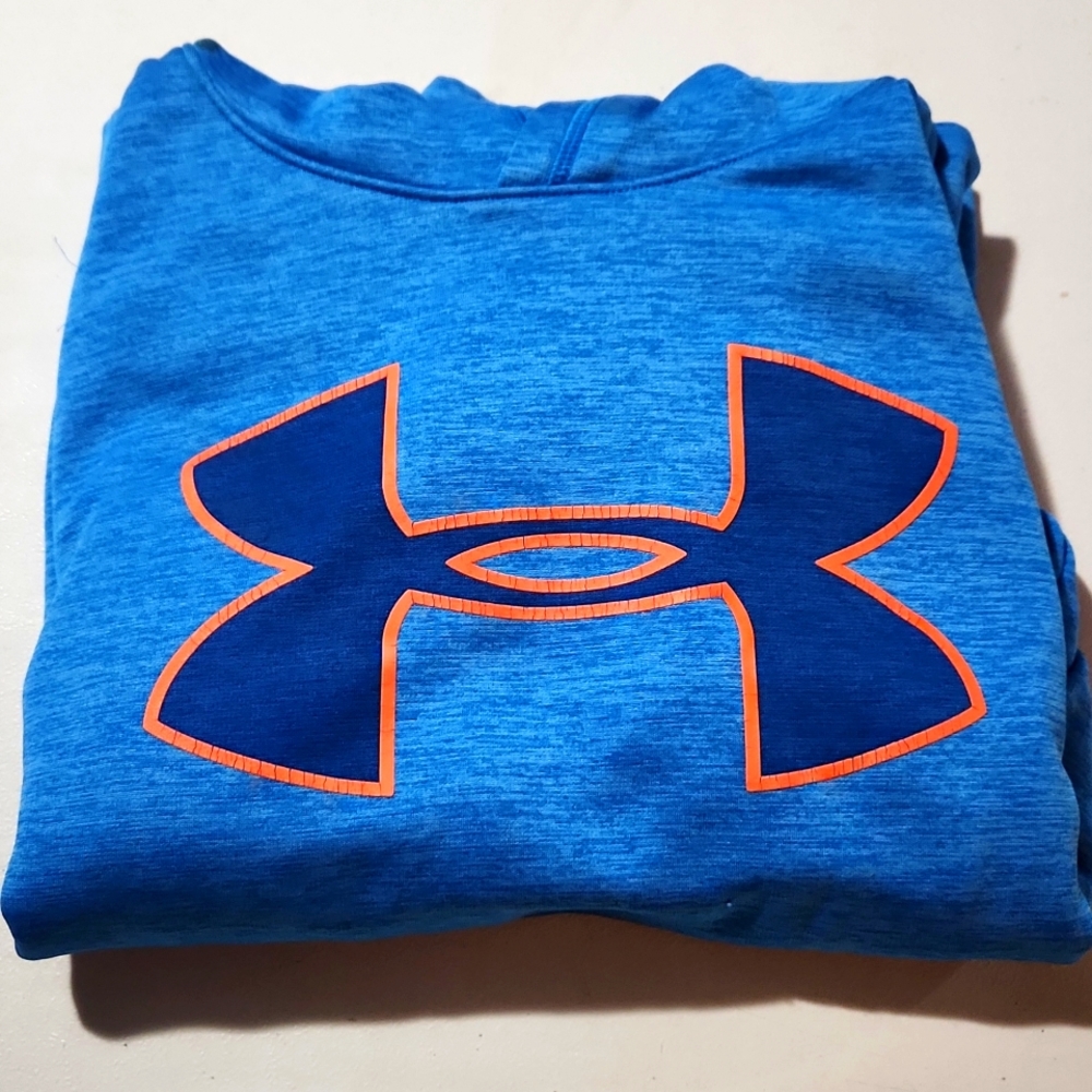Under Armour youth medium blue sweatshirt